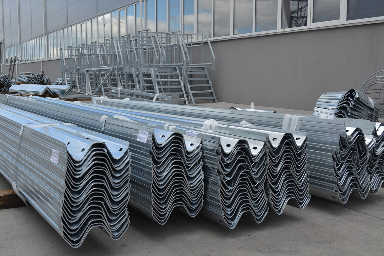 Road and Bridge Guardrails with Containment Levels